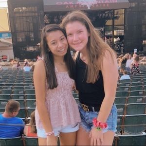 Meet your Posher, Lucy